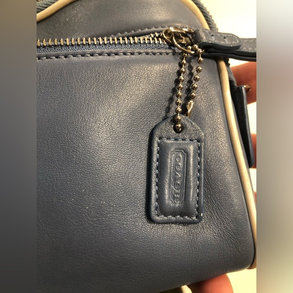 Coach Soft Cosmetic Bag Legacy Blue Leather Zip mini hangtag Excellent Condition - Picture 10 of 10